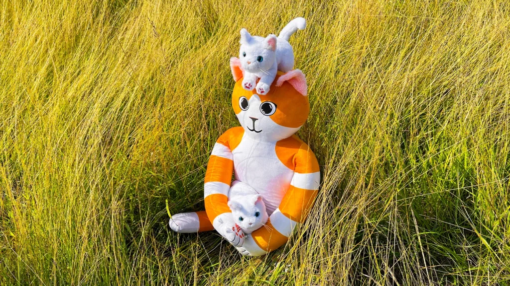 Orwa and Wumi, Fimico's unique hug toy and posable toy, designed to hug & be hug.